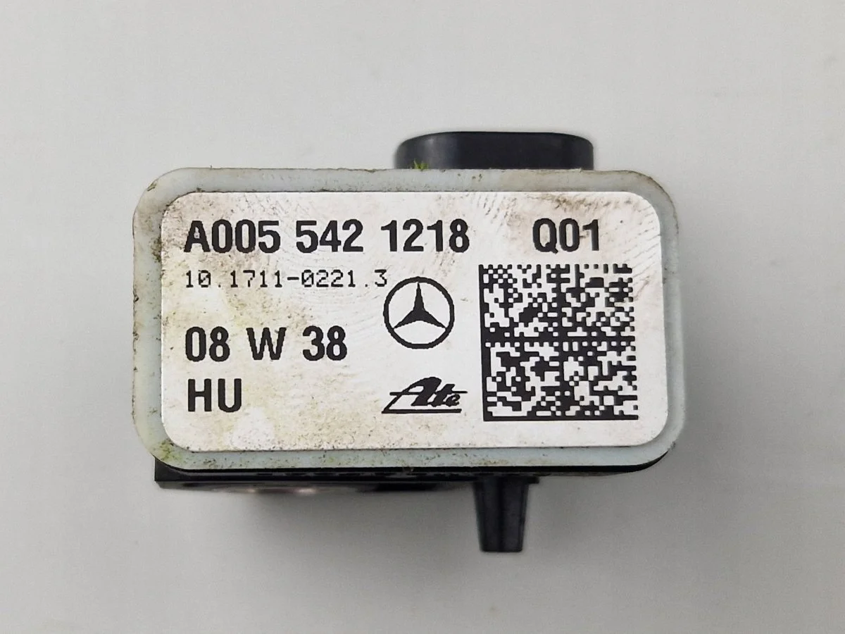 Anturi Mercedes C-sarja W204 A0055421218 image 3