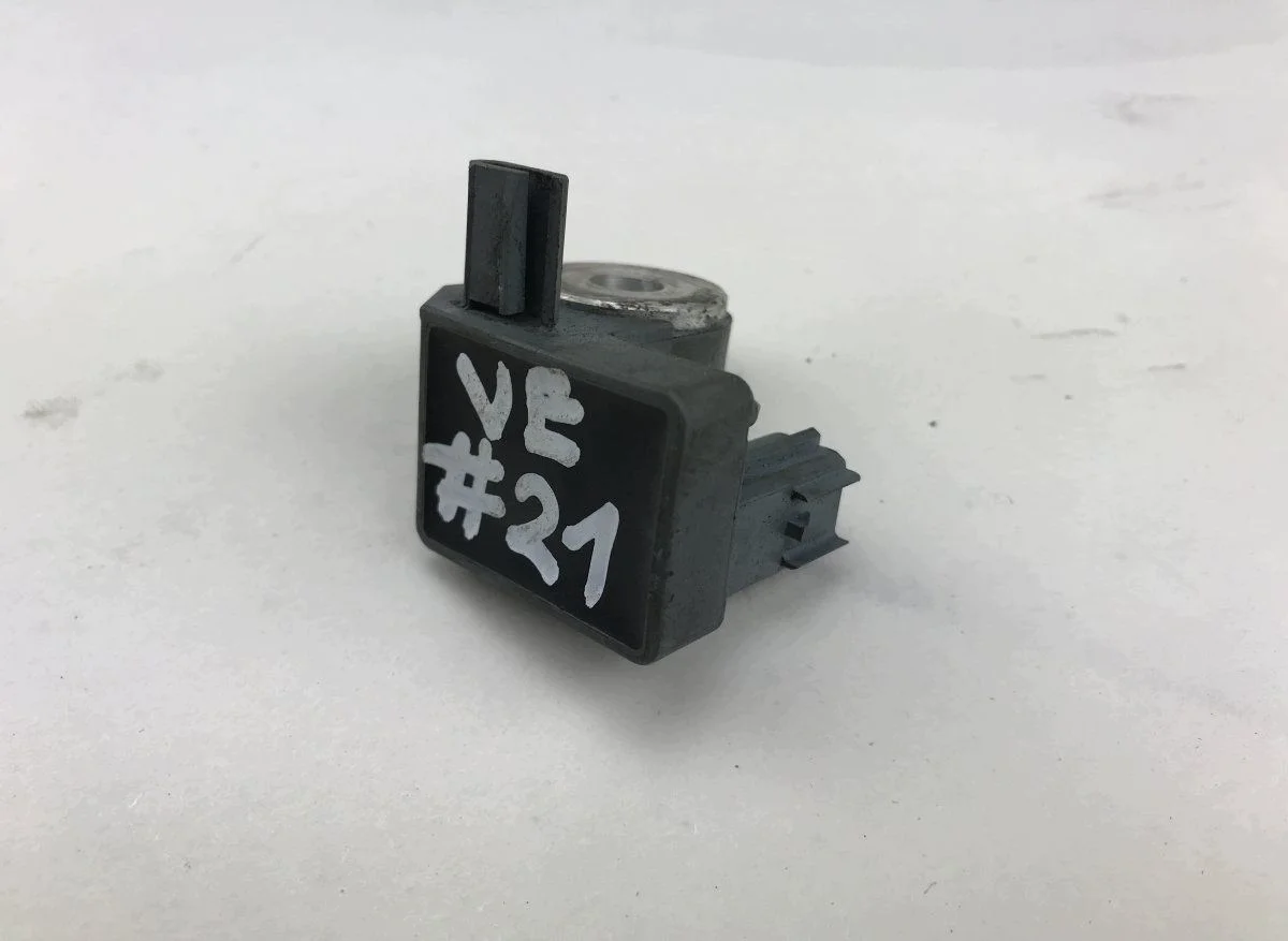 Jaguar XF X250 Sensor de choque lateral V8X23-14A686-AA