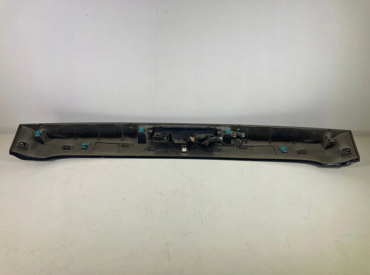 Spoiler coffre Honda FR-V 74900-SJD
