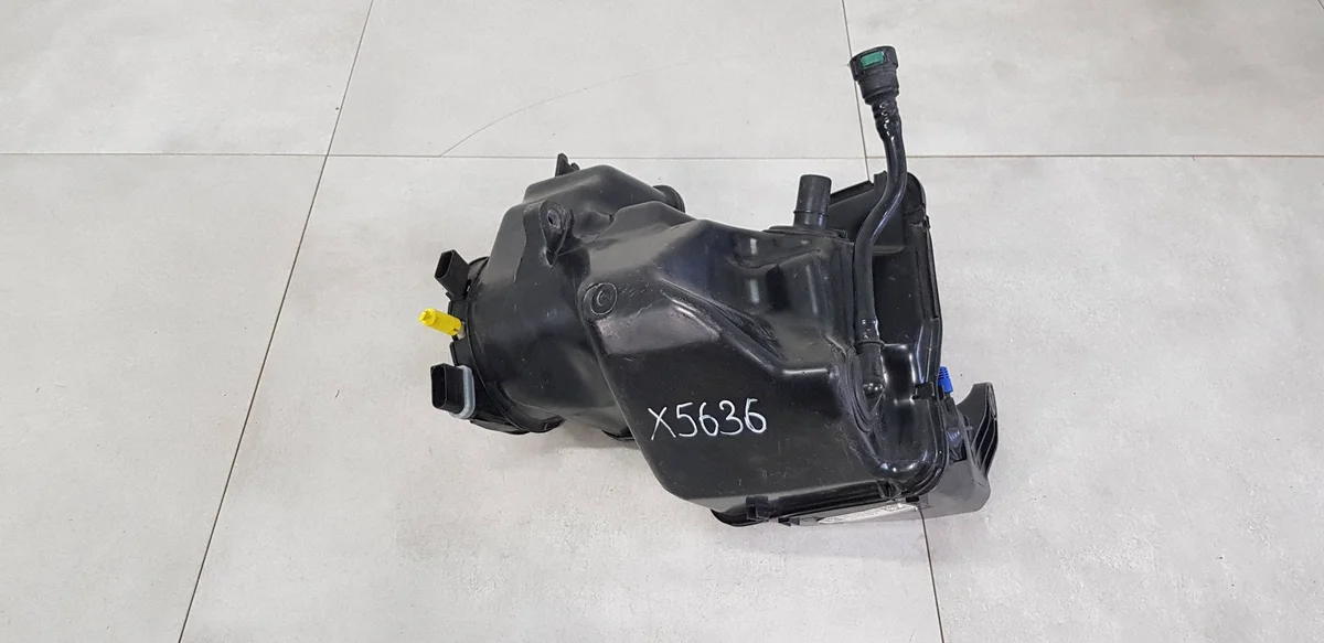 AdBlue Tank Volkswagen Caddy 2K5131877B