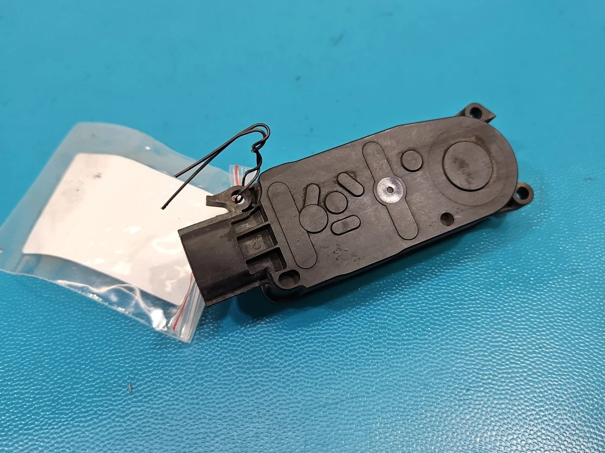 Elektromotor Klappen Renault Captur II 6477R1012