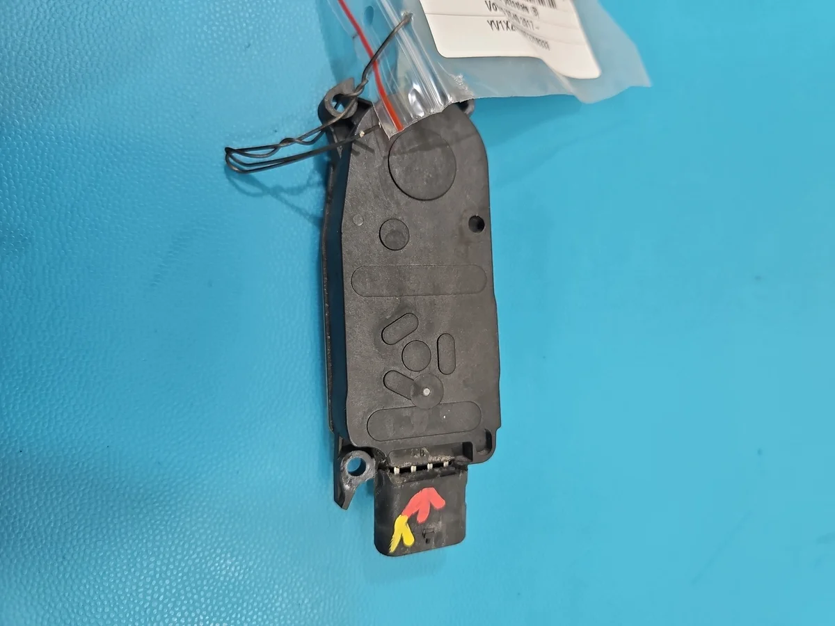 Elmotor jalusi Volvo XC40 31498194