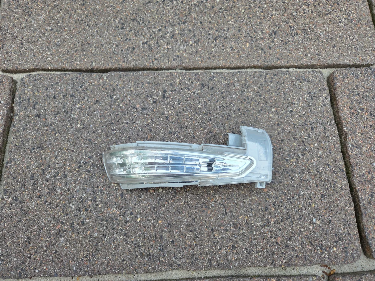 Pisca Retrovisor Citroen C4 Picasso II Direito 0001528759