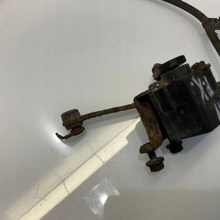 Strålkastarnivåsensor Mercedes-Benz OEM 0105427717 image 3