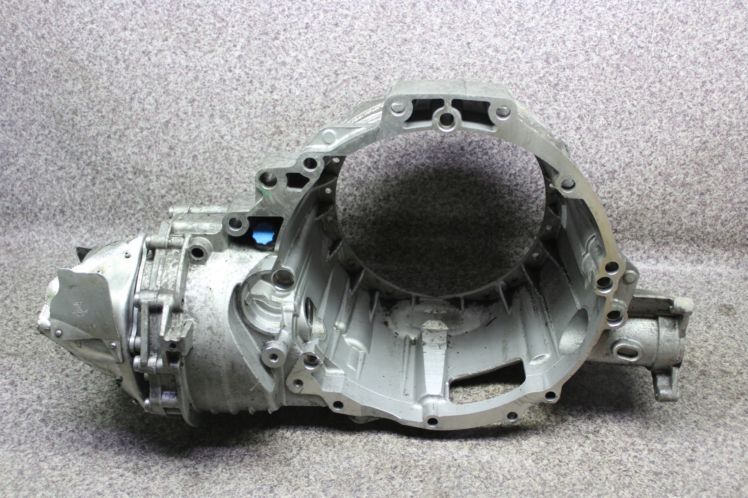 AUDI A5 S5 4.2FSI CAU Vaihteiston kotelo 6HP-28 LMJ 1084435040 image 2