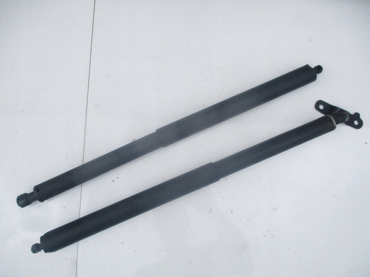 Teleskooppitoimilaite takaluukku MERCEDES ML W164 GL X164