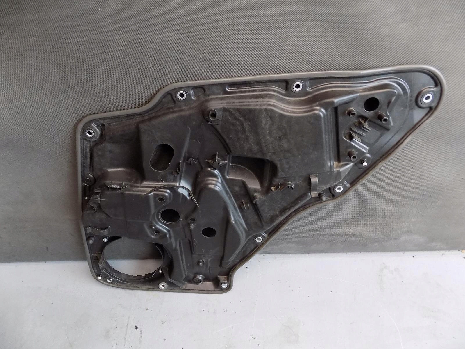 VW Tiguan I ruitbediening links achter 5N0839461A image 4