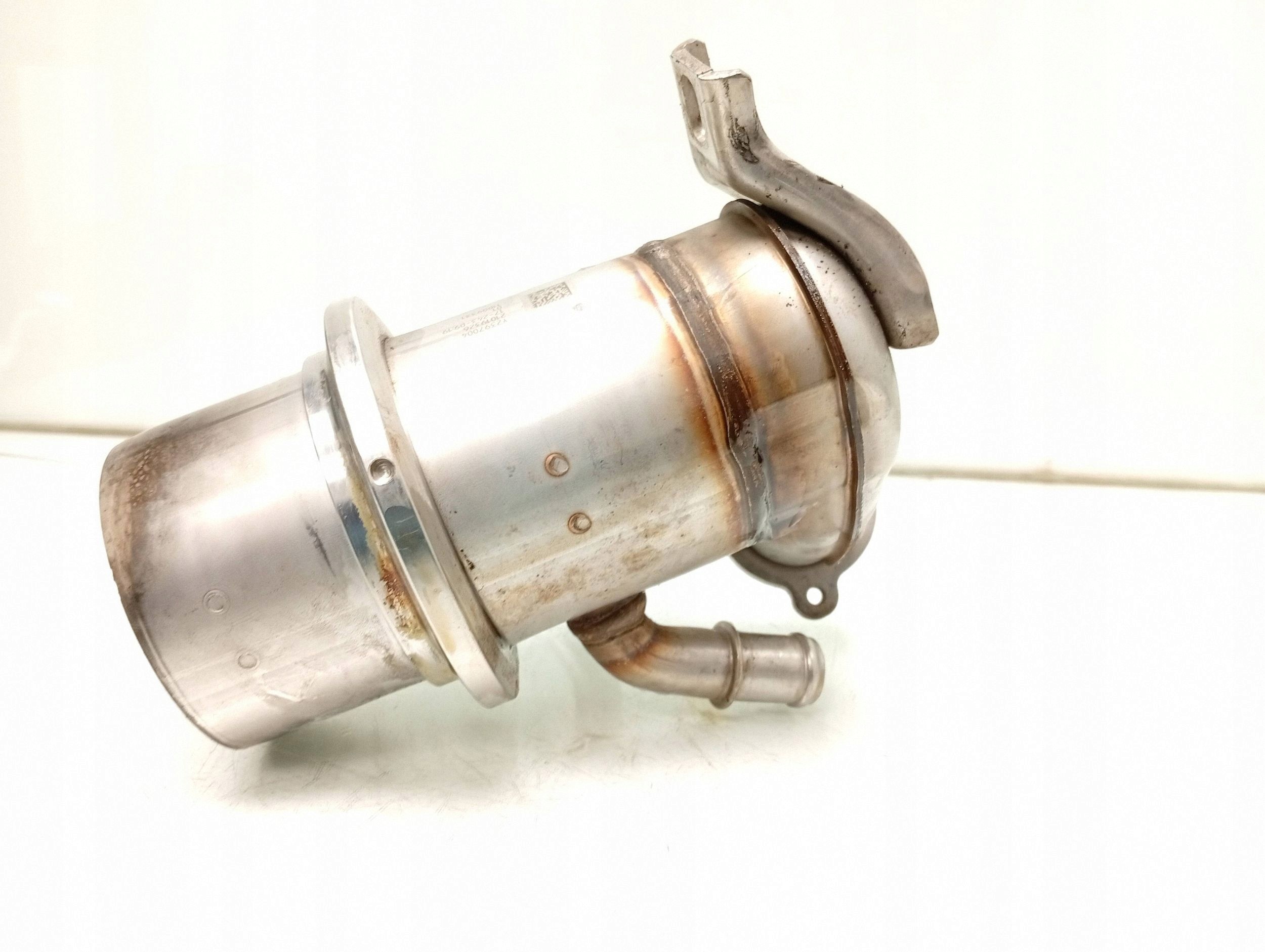 Refroidisseur EGR d'occasion OEM 04L131512BQ Passat B8 image 3