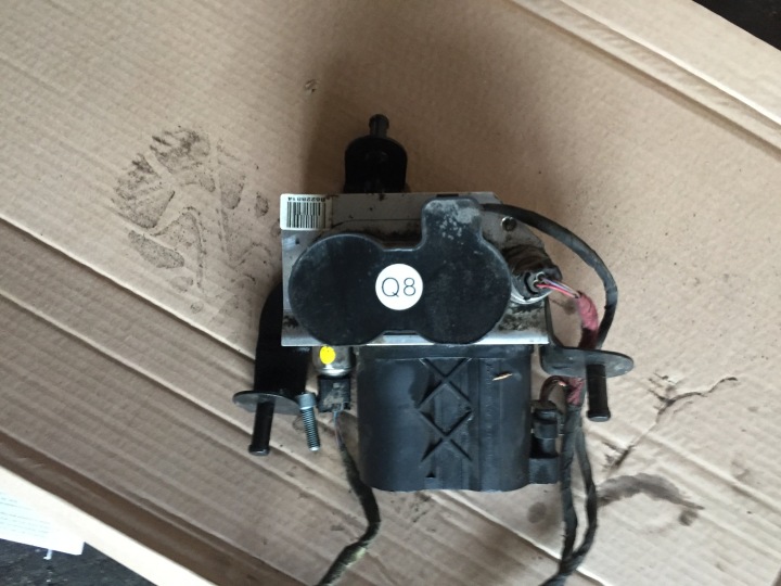 Mercedes w216 w221 abc a2213200358 - ABC-venttiilit