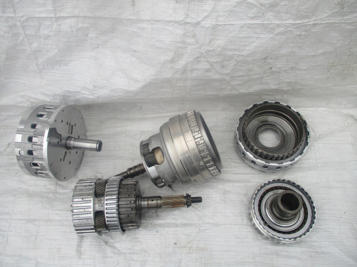 Vaihdelevyjen kori 7G-TRONIC venttiilit MERCEDES A2212720066