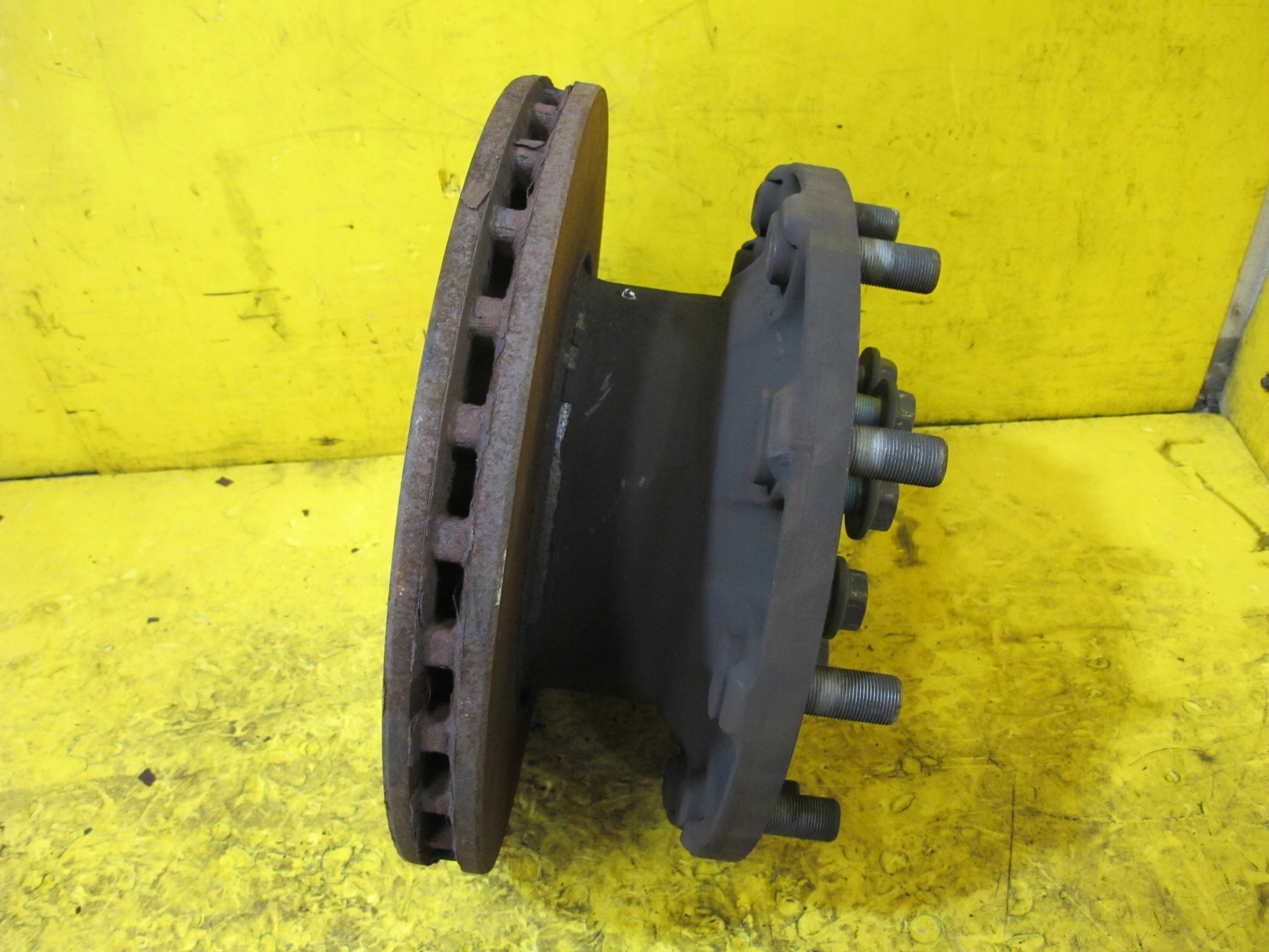 Actros MP4 Front Brake Disc Hub Plate A9603341045 image 6